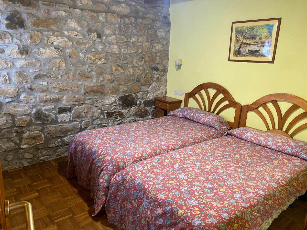 Les Vegues II Apartment Santillan Bagian luar foto
