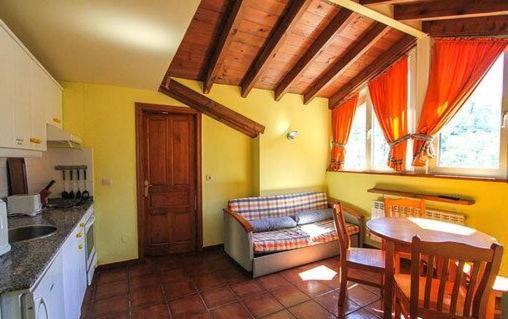 Les Vegues II Apartment Santillan Bagian luar foto