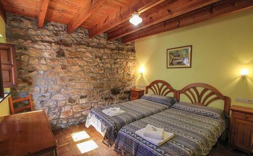 Les Vegues II Apartment Santillan Bagian luar foto