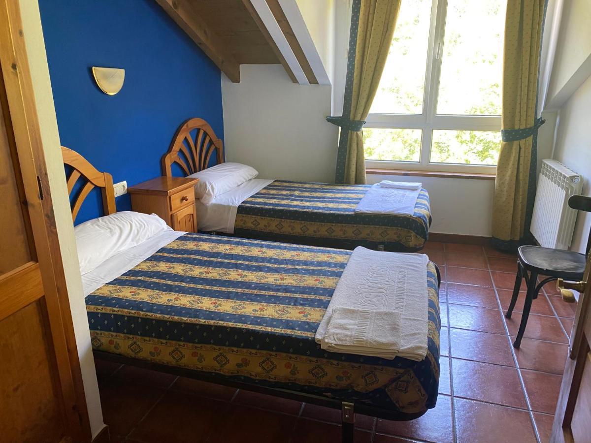 Les Vegues II Apartment Santillan Bagian luar foto