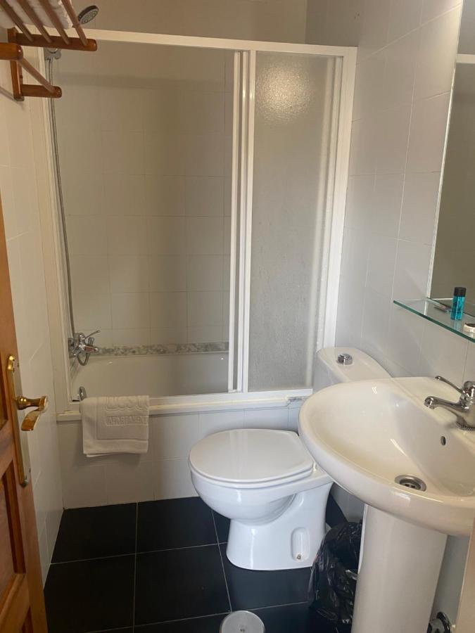 Les Vegues II Apartment Santillan Bagian luar foto