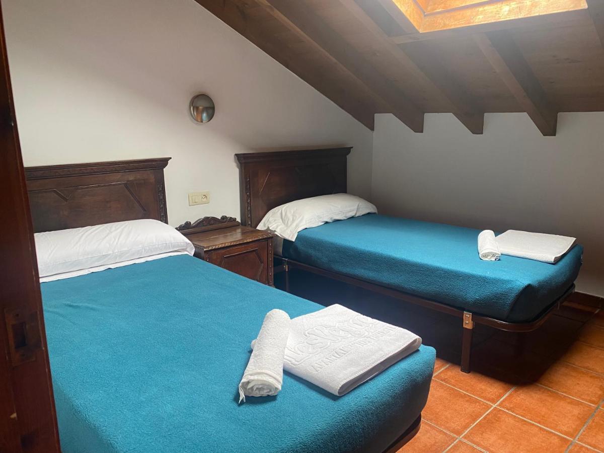 Les Vegues II Apartment Santillan Bagian luar foto
